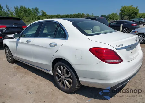 2015 Mercedes-Benz C 300 4Matic from USA, damaged, VIN 55SWF4KB1FU081825